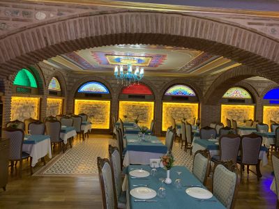 Seven Hills Palace hotel HAS ODA restaurant, seating 80 people.