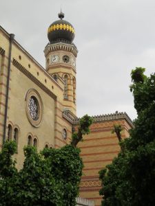 Built in 1854, this is the largest Synagogue in Europe.